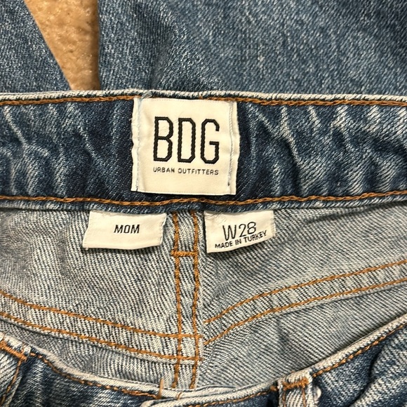women’s bdg mom jeans - Picture 4 of 4